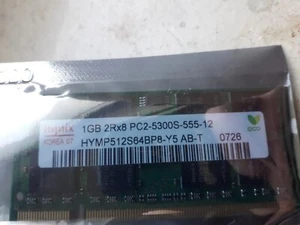 1 GB DDR2 RAM 2Rx8 PC2-5300S 200-pin SO-DIMM 'Hynix HYMP512S64CP8-Y5 AB-T' - Bild 1 von 1