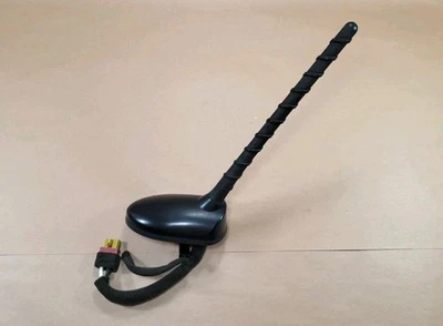 Antena de radio montada en el techo Hyundai Accent 2012-2017 sedán 96213-1R100 OEM USADA Foto 1 de 4