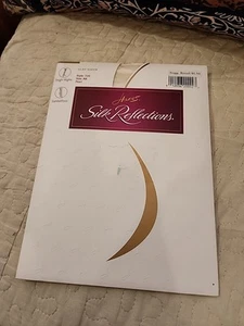 HANES SILK REFLECTIONS THIGH HIGHS..SIZE AB - Picture 1 of 4