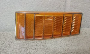 Vintage GM 1977 Impala front marker lamp assembly # 913859, Guide 1B, LH - Bild 1 von 8