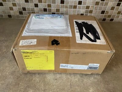 EQUINOX L5300 CREDIT CARD TERMINAL WITH PIN PAD KT-11 - Image 1 of 4