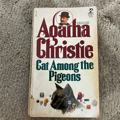 Cat Among the Pigeons Mystery Paperback Book by Agatha Christie Suspense 1959 Foto 1 de 4