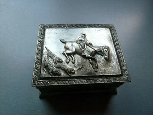 Joyería vintage de metal parece plata pero es caja de metal, marca extranjera - Imagen 1 de 10