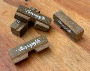 Inserti di ricambio pastiglie freno NOS Campagnolo - sinterizzati - 2 paia (4x) - Italia - Foto 1 di 3