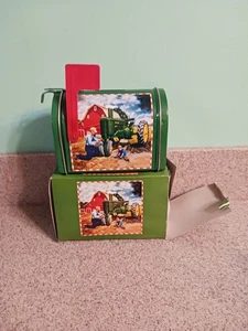 Banco de buzón John Deere Giftco lata de metal con bandera roja alcancía coleccionable - Imagen 1 de 10