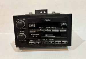 CADILLAC VINTAGE RADIO WORKING WITH FACTORY CASSETTE PLAYER GM # 16153946 - Picture 1 of 2