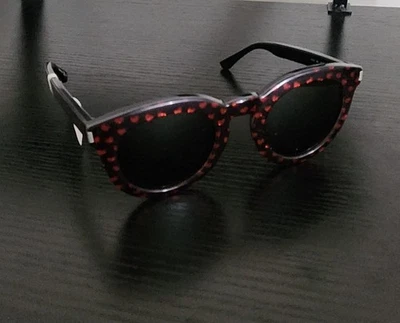 Saint Laurent Wmns Sunglasses Black Frame With Red Hearts. NO CASE - Image 1 of 4