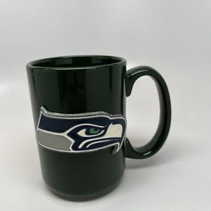 Tazza NFL Football Seattle Seahawks con emblema in metallo peltro rialzato in 3D, 15 oz - Foto 1 di 5