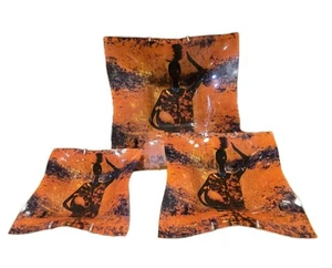 Piatto da parete in vetro fuso quadrato 3 pezzi motivo etnico donna africana da collezione - Foto 1 di 15