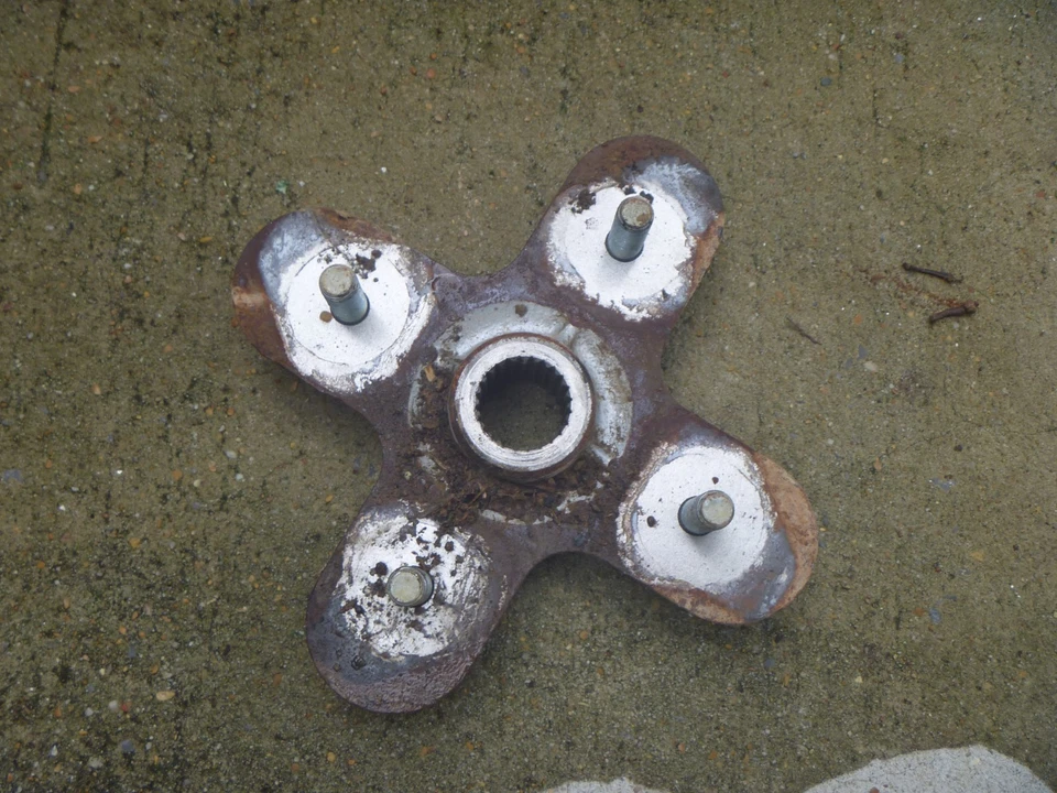 OEM FÁBRICA 05-07 Kawasaki KVF750 750 fuerza bruta 4x4 LH eje rueda trasera buje Foto 1 de 1