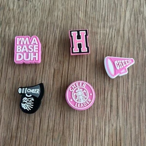 lot of 5 shoe charms new Cheer Base - Picture 1 of 9