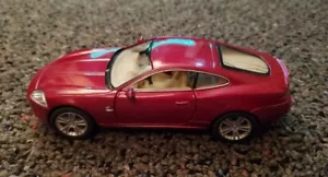 Coche de juguete modelo diecast diecast Kinsmart Jaguar XK de 5" rojo 1:38 - Imagen 1 de 11