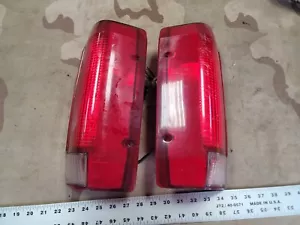 (2) 1987-1996 Ford F-150 F-250 F-350 Bronco OEM Taillight Tail Light RH LH OEM - Picture 1 of 15