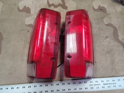 (2) 1987-1996 Ford F-150 F-250 F-350 Bronco OEM Taillight Tail Light RH LH OEM - Image 1 of 4