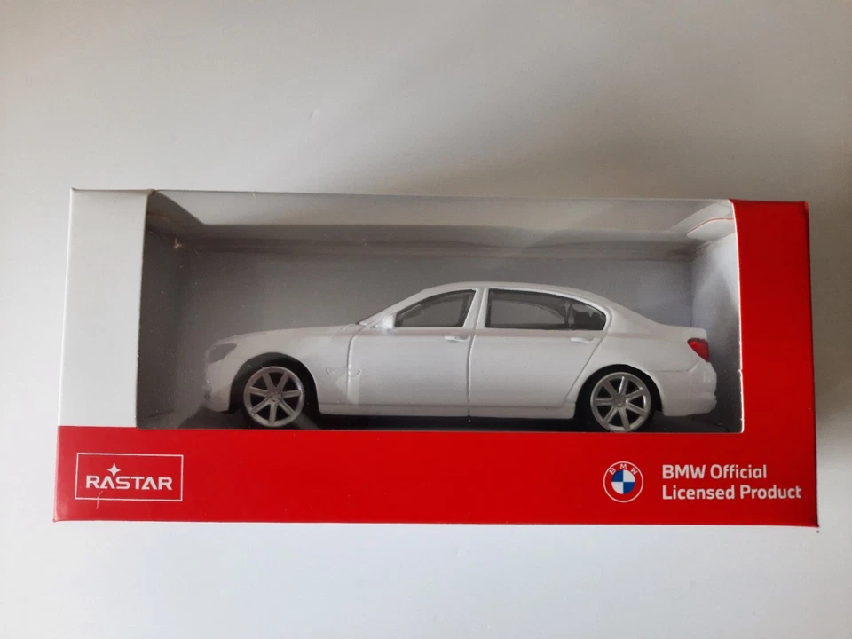 Modellino Statico BMW 7 Series (2018) Rastar Auto Colore Bianco Scala 1:43 - Immagine 1 di 1