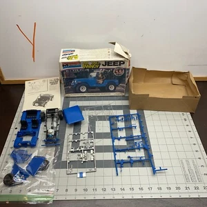 Monogram 2261 Mork & Mindy Jeep Model Kit 1/24 Scale 1978 Vintage Incomplete? - Picture 1 of 24