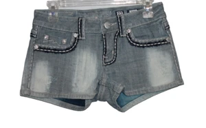 Miss Me Sunny JPD1026SH-2 bestickte Booty-Shorts abgenutzt Dip Dye Größe 27 - Bild 1 von 2