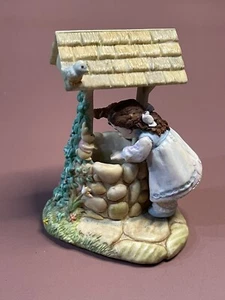 1997 Hallmark Spoonful of Stars "Thoughtful Ways" Girl at Wishing Well Figurine - Picture 1 of 8