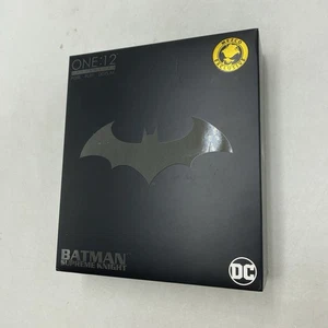 Mezco Batman Supreme Knight Shadow Edition One:12 Boxed mit Zubehör US-Verkäufer - Bild 1 von 11