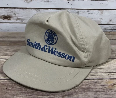 NOVO Boné de Beisebol Smith & Wesson Snapback Caminhoneiro FEITO NOS EUA Bege LIMPO - Imagem 1 de 4