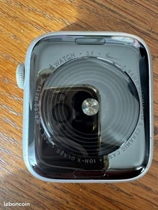 Apple Watch SE Nike 44mm Boîtier en aluminium gris sidéral avec Bracelet... - Zdjęcie 1 z 3