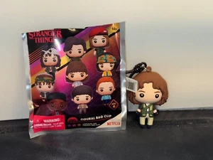 Monograma Netflix Stranger Things Nancy Exclusivo Un Bolso Clip Llavero Serie 4 - Imagen 1 de 1