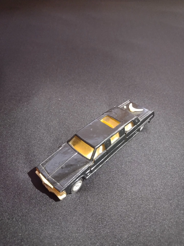 Limusina elástica Kintoy modelo diecast negra, techo corredizo retroceso funciona Foto 1 de 4