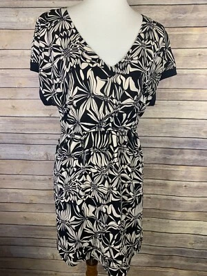 Vestido Postmark Anthropologie S Gathered Sonata Negro Tostado Estampado Floral Corbata Cintura Foto 1 de 4