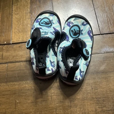 Zapatos de agua Ground Up para niños pequeños talla 5/6 Foto 1 de 3