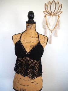 Top BOHO nero all'uncinetto festival rave concerto senza schienale sexy Halter taglia small NUOVO - Foto 1 di 6
