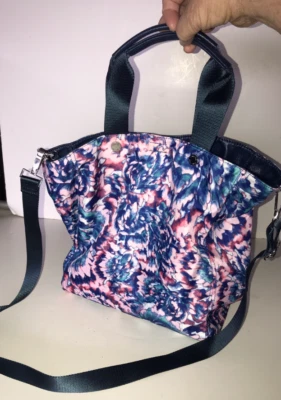 Bolsa tote Calvin Klein CK Rachel logotipo azul marinho ~ reversível para flores e bolsa  - Imagem 1 de 4