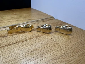 Vintage Gold Tone Boxing Glove Cufflinks Tie Clip - Picture 1 of 2