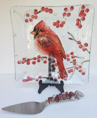  RED CARDINAL w/ BERRIES Glass Plate with Beaded Server CHRISTMAS HOLIDAY - Image 1 of 4