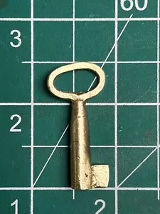 Single solid brass cabinet / drawer key - Picture 1 of 3