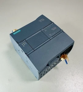 SIEMENS SIMATIC S7-1200 6ES7211-1AE40-0XB0/6ES7 211-1AE40-0XB0 CPU1211C DC/DC/DC - Picture 1 of 3