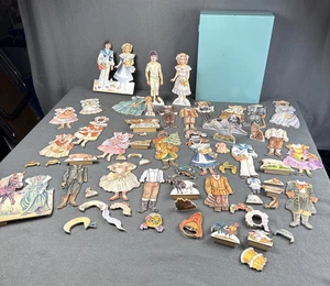 60-teiliges handgefertigtes Vintage Papier Mädchen & Junge Puppe Set in Box Massivholz! - Bild 1 von 17