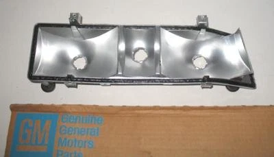 NOS 1984-1987 PONTIAC J2000 SUNBIRD RH TAIL LAMP HOUSING W/O CUSTM TRIM 16501764 - Image 1 of 2