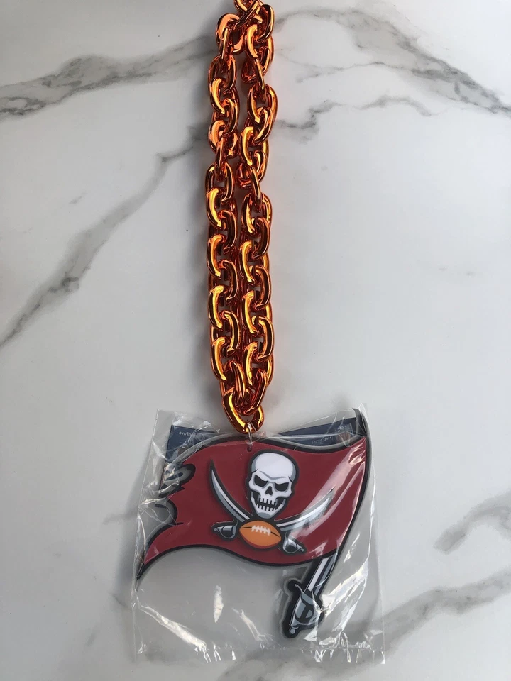 NFL 坦帕湾海盗队 18 英寸橙色球迷链大项链泡沫磁铁 - 2 合 1 — 第 1/4 张图片