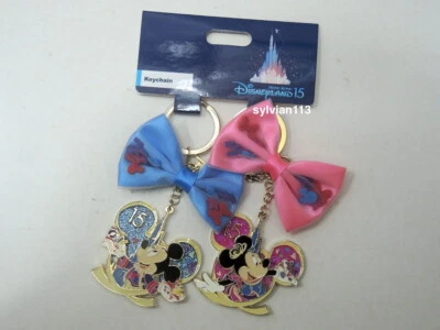 Chaveiro de metal Mickey Mouse não enviado para EUA Hong Kong Disneyland conjunto de 2 - Imagem 1 de 4