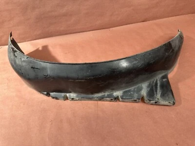 Cubierta protectora contra salpicaduras interior para guardabarros arco delantero derecho BMW E30 325e 325I OEM #85318 Foto 1 de 4