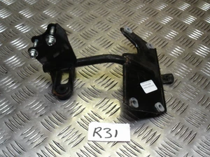 ORIGINALE HONDA CBF 125 TACHO VERKLEIDUNG KLAMMER R31 - Bild 1 von 3