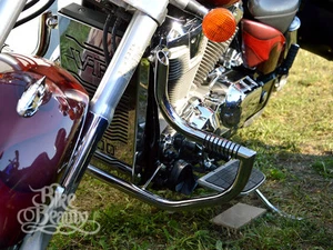 Honda VTX 1800 Retro R Crash Bar Protector del motor con ESTRIBERAS INCORPORADAS - Imagen 1 de 9
