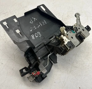 Dodge Nitro Front door lock P04589467AE - Picture 1 of 4