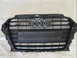 Genuine Audi S3 Front Grille 8v3 853 651 B CKA - Picture 1 of 3