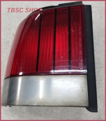 Luz trasera de freno de esquina izquierda Mercury Cougar LS 1989 1990 Foto 1 de 4