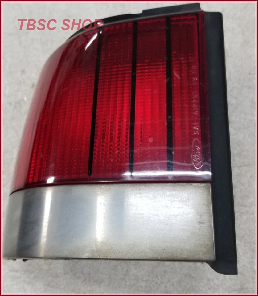 Luz trasera de freno de esquina izquierda Mercury Cougar LS 1989 1990 Foto 1 de 4