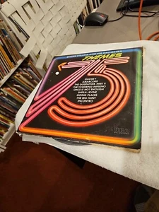 ETTORE STRATTA Themes 75 Space Age Pop SOUNDTRACK FILM THEMES Jazz Funk 70s - Imagen 1 de 1