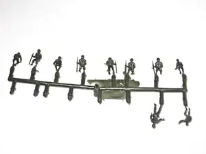 HO US ARMY FORCES 10 OLIVE GREEN 9 SITZEND, 1 STEHEND M5694 TRUE 1/87 HO SCALE - Bild 1 von 2