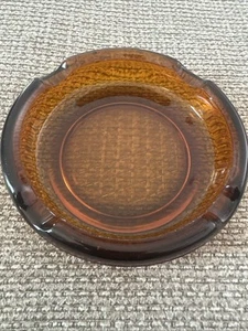 "Cenicero vintage de vidrio ámbar 6"" diamante 4 ranuras cigarro cigarrillo redondo" - Imagen 1 de 3