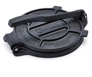 Prensa para tortillas de hierro fundido Victoria Home & Kitchen 8" negra - Imagen 1 de 6